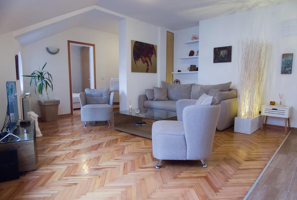 Apartment Center
